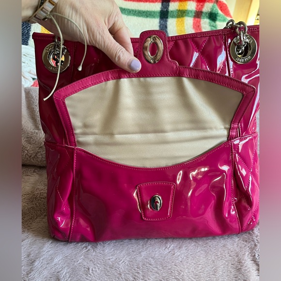 Coach Pink Quilted Shoulder Bag with turn-lock pocket - Picture 14 of 16